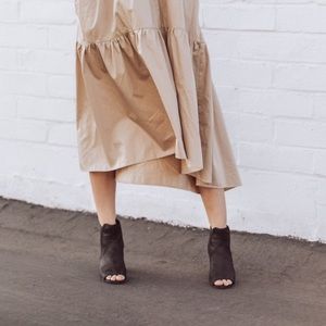 American Eagle heeled booties